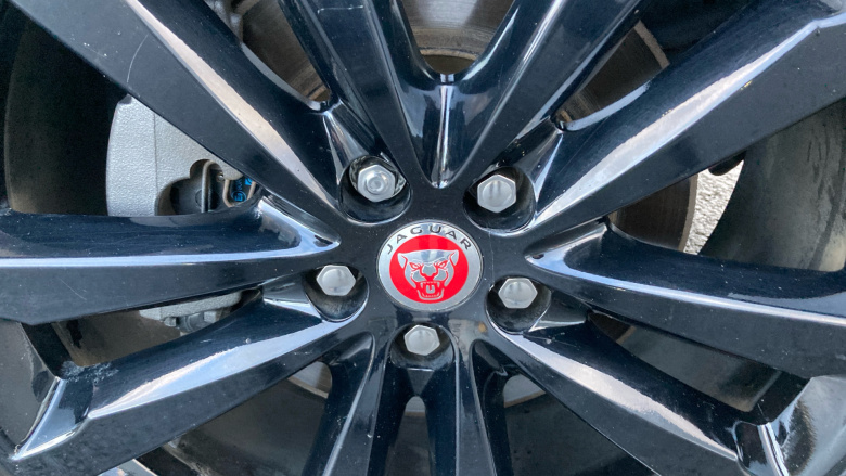 Jaguar F-Pace 2.0d [180] Chequered Flag 5dr Auto AWD Diesel Estate